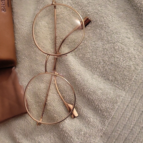 Burberry suneyeglass frames only, has  demo lens included excellent condition. - Picture 4 of 12